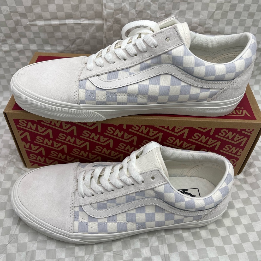 Vans WMNS Old Skool
Checkerboard Gray/Marshmallow
VN000D7ZOBP Sneakers - Picture 15 of 16